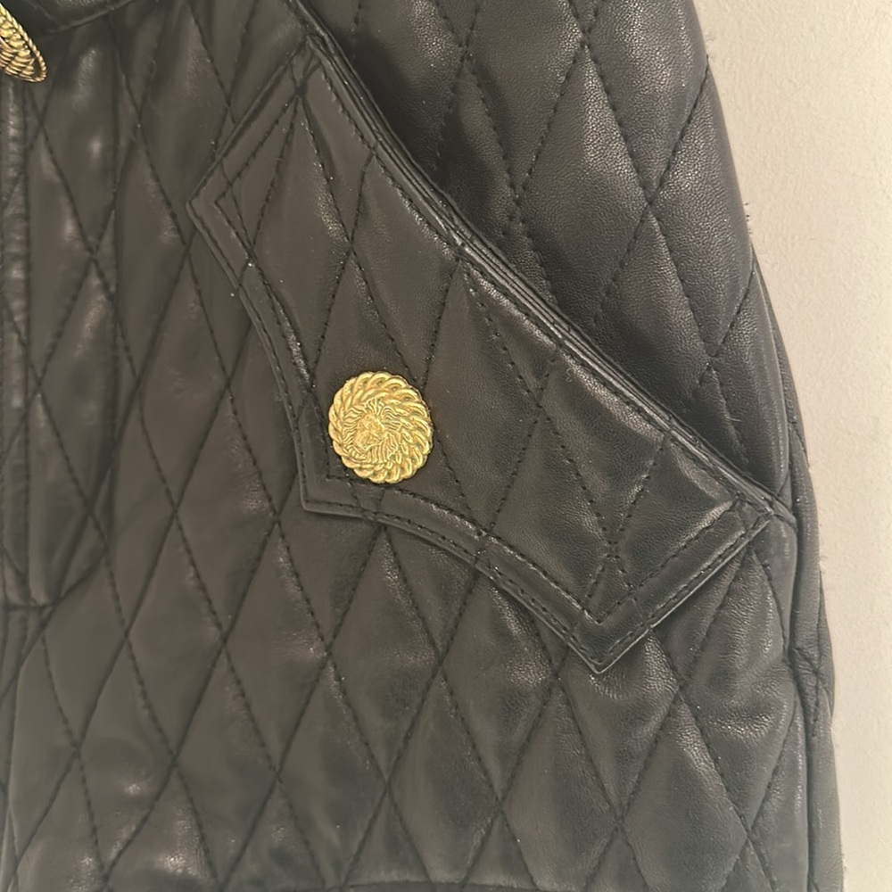 BALMAIN
Black Quilted Leather Shorts - Picture 4 of 10